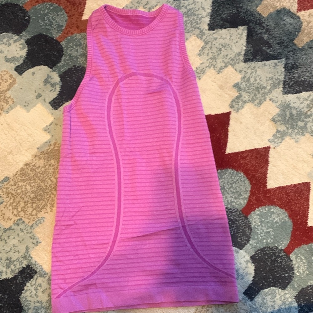 Lululemon tank